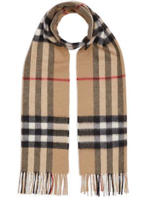 Scarves & halsdukar från Burberry .